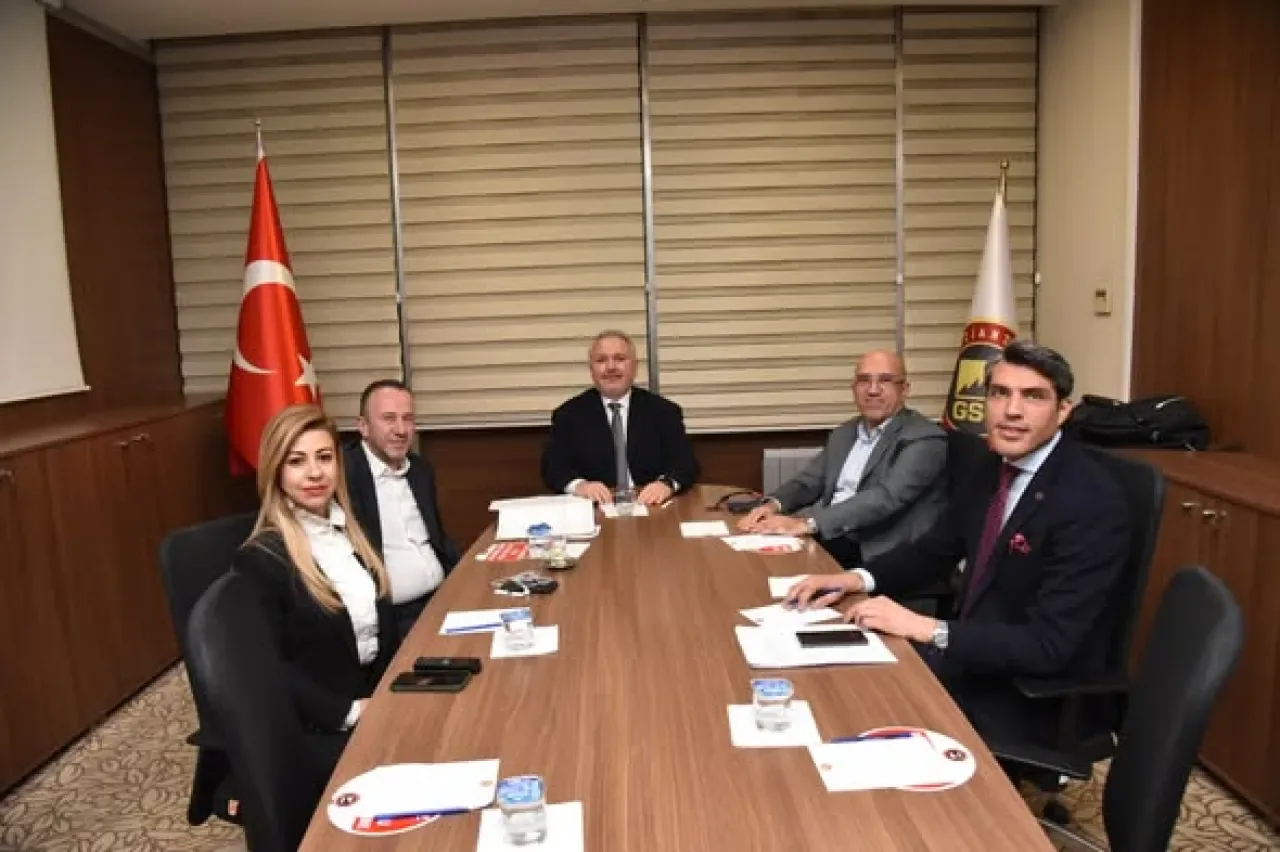 Gaziantep'te Kasım Ayı Meslek Komiteleri Toplantıları Gerçekleştirildi Gaziantep'te Kasım Ayı Meslek Komiteleri Toplantıları Gerçekleştirildi