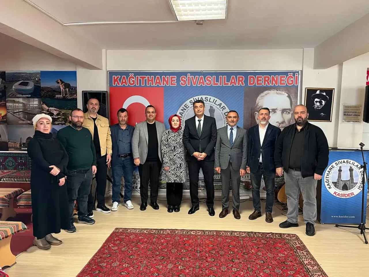 Kağıthane Kaymakamı Yüksel Kara, Sivaslılar Derneği'ni Ziyaret Etti Kağıthane Kaymakamı Yüksel Kara, Sivaslılar Derneği'ni Ziyaret Etti