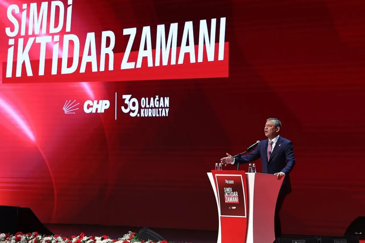CHP Lideri Özel, "Şimdi İktidar Zamanı" Kurultayında Konuştu CHP Lideri Özel, "Şimdi İktidar Zamanı" Kurultayında Konuştu