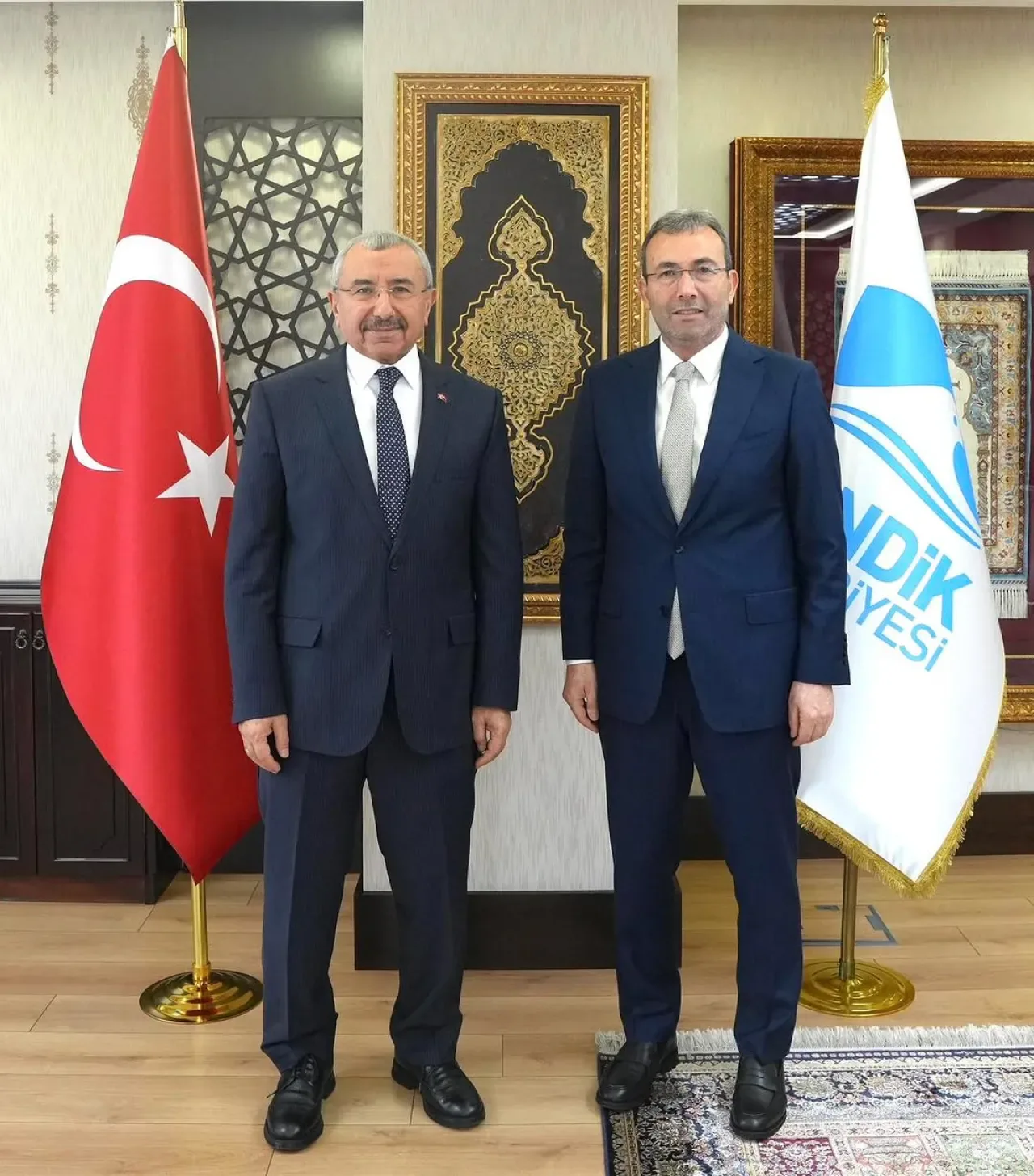 AK Parti'li İsmail Erdem, Pendik Belediye Başkanı Ahmet Cin'i Ziyaret Etti AK Parti'li İsmail Erdem, Pendik Belediye Başkanı Ahmet Cin'i Ziyaret Etti