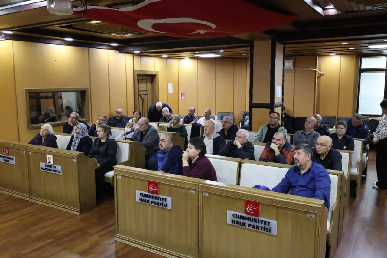 Çatalca'da Kentsel Dönüşüm Çalışmaları için Vatandaşlarla Bilgilendirme Toplantısı Çatalca'da Kentsel Dönüşüm Çalışmaları için Vatandaşlarla Bilgilendirme Toplantısı
