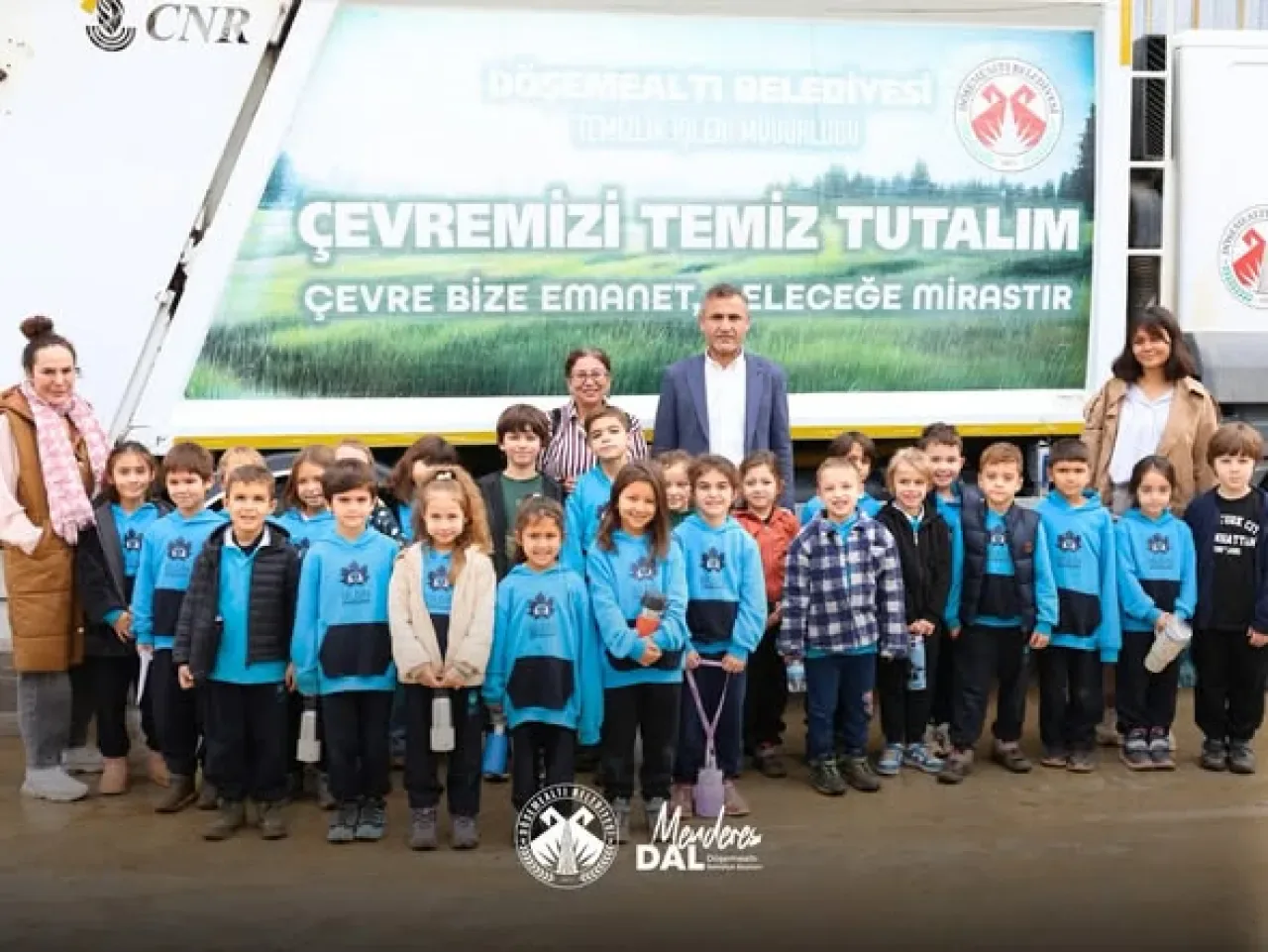 Döşemealtı'nda Öğrencilere Belediyecilik Hizmetleri Yerinde Anlatıldı Döşemealtı'nda Öğrencilere Belediyecilik Hizmetleri Yerinde Anlatıldı