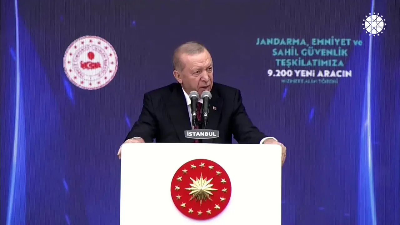Cumhurbaşkanı Erdoğan: Güvenlik Güçleri Vatandaşın Huzurunun Teminatıdır Cumhurbaşkanı Erdoğan: Güvenlik Güçleri Vatandaşın Huzurunun Teminatıdır
