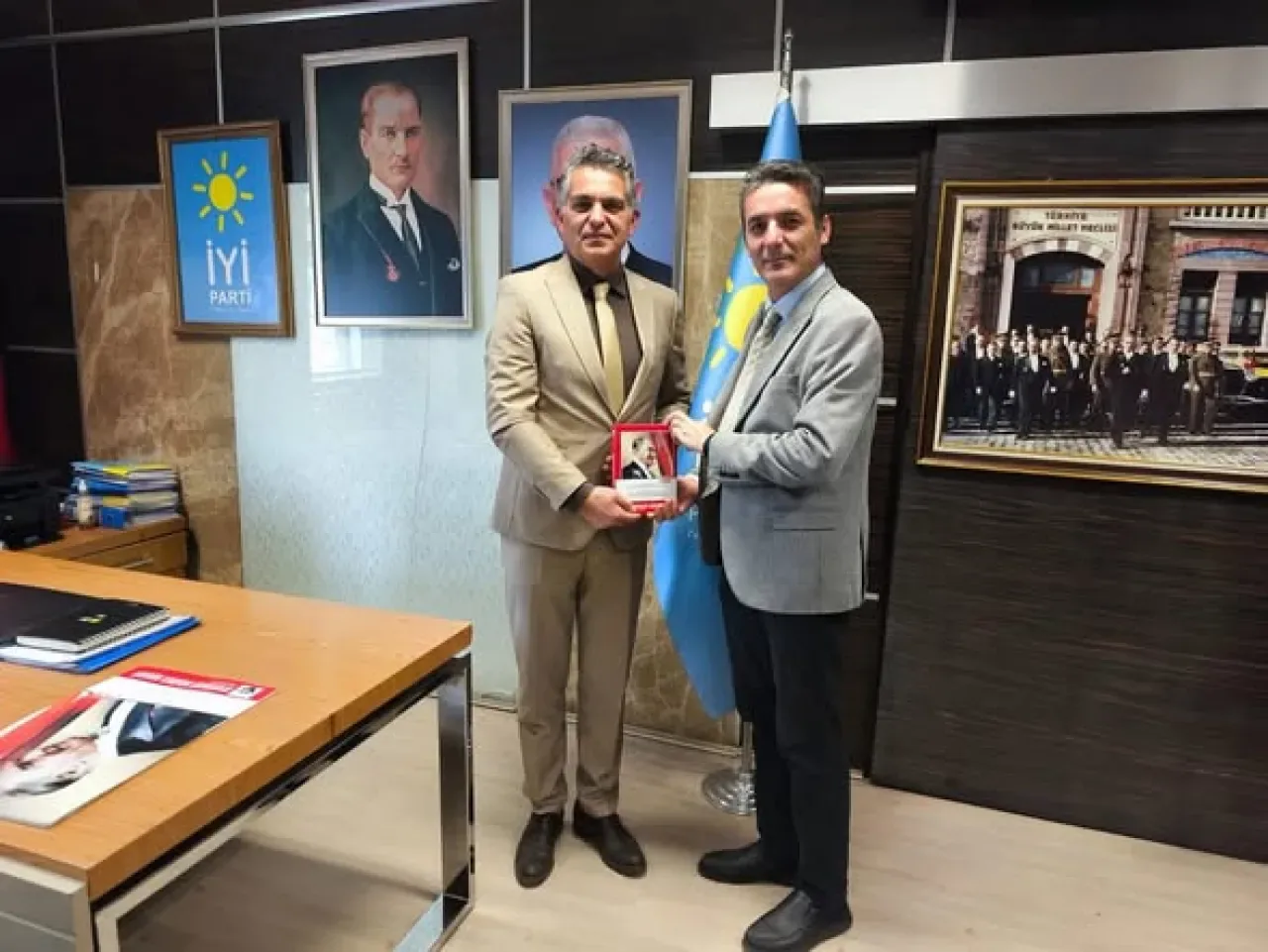 İYİ Parti Kayseri İl Başkanı Tansu Şener'e ADD'den Hayırlı Olsun Ziyareti İYİ Parti Kayseri İl Başkanı Tansu Şener'e ADD'den Hayırlı Olsun Ziyareti