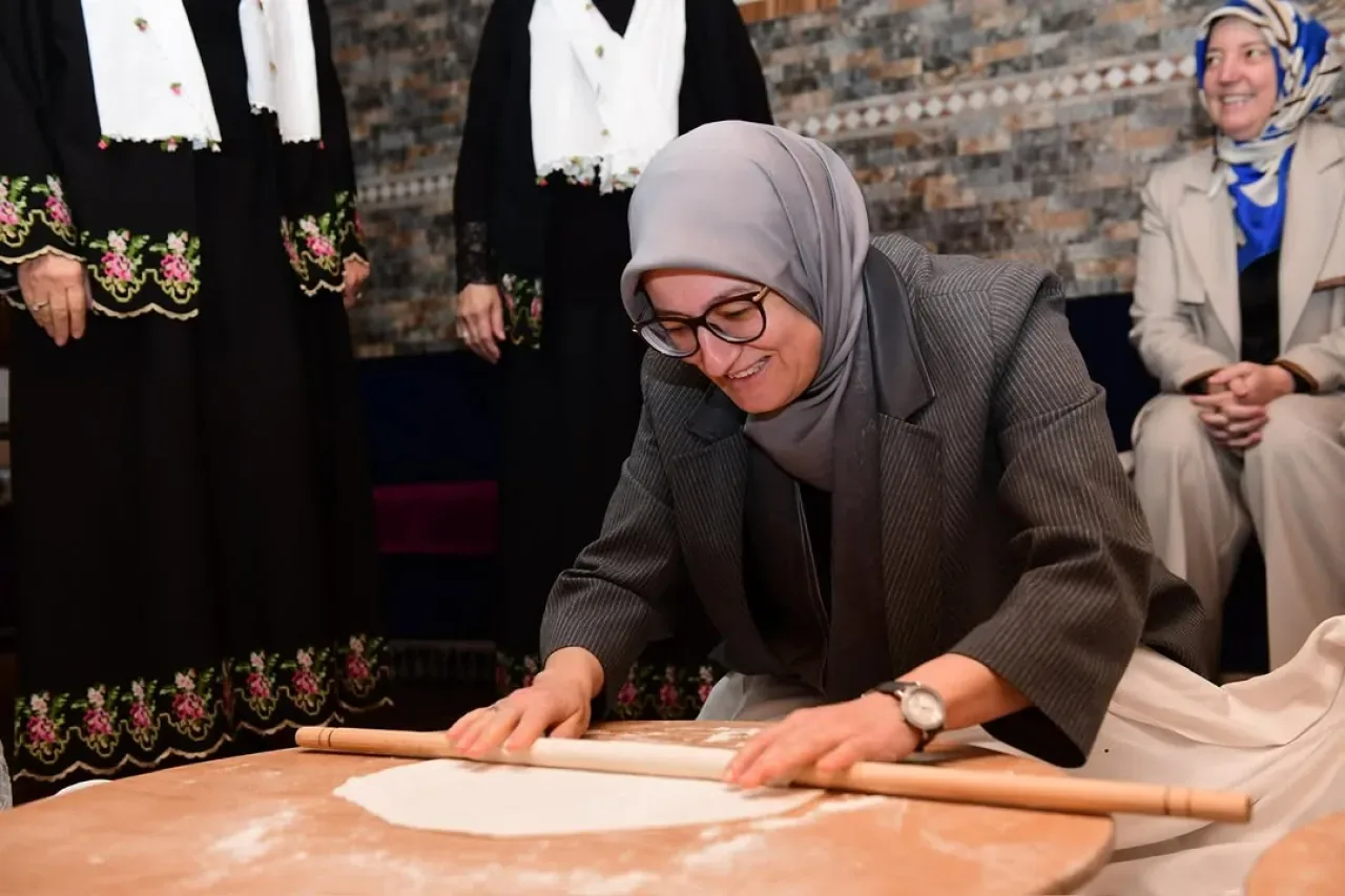 Balıkesir Milletvekili Belgin Uygur, Saitabat Kadın Kooperatifi Üyeleri ile Buluştu Balıkesir Milletvekili Belgin Uygur, Saitabat Kadın Kooperatifi Üyeleri ile Buluştu