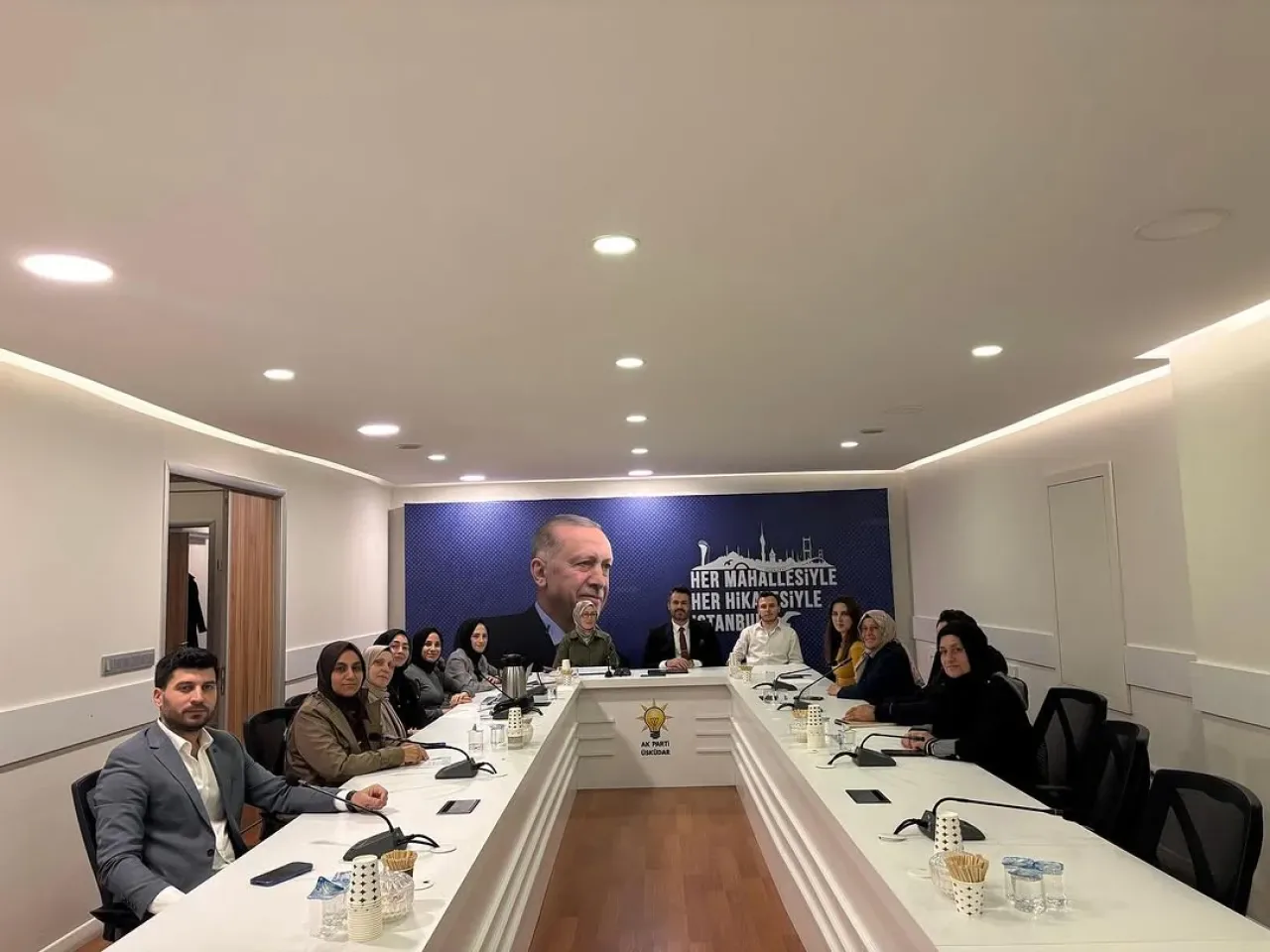 AK Parti Üsküdar'da Seçim Hazırlıkları Devam Ediyor AK Parti Üsküdar'da Seçim Hazırlıkları Devam Ediyor