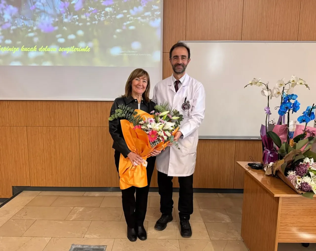 Prof. Dr. Melek Öztürk Sezgin, Cerrahpaşa Tıp Fakültesi'ndeki Görevinden Emekli Oldu Prof. Dr. Melek Öztürk Sezgin, Cerrahpaşa Tıp Fakültesi'ndeki Görevinden Emekli Oldu