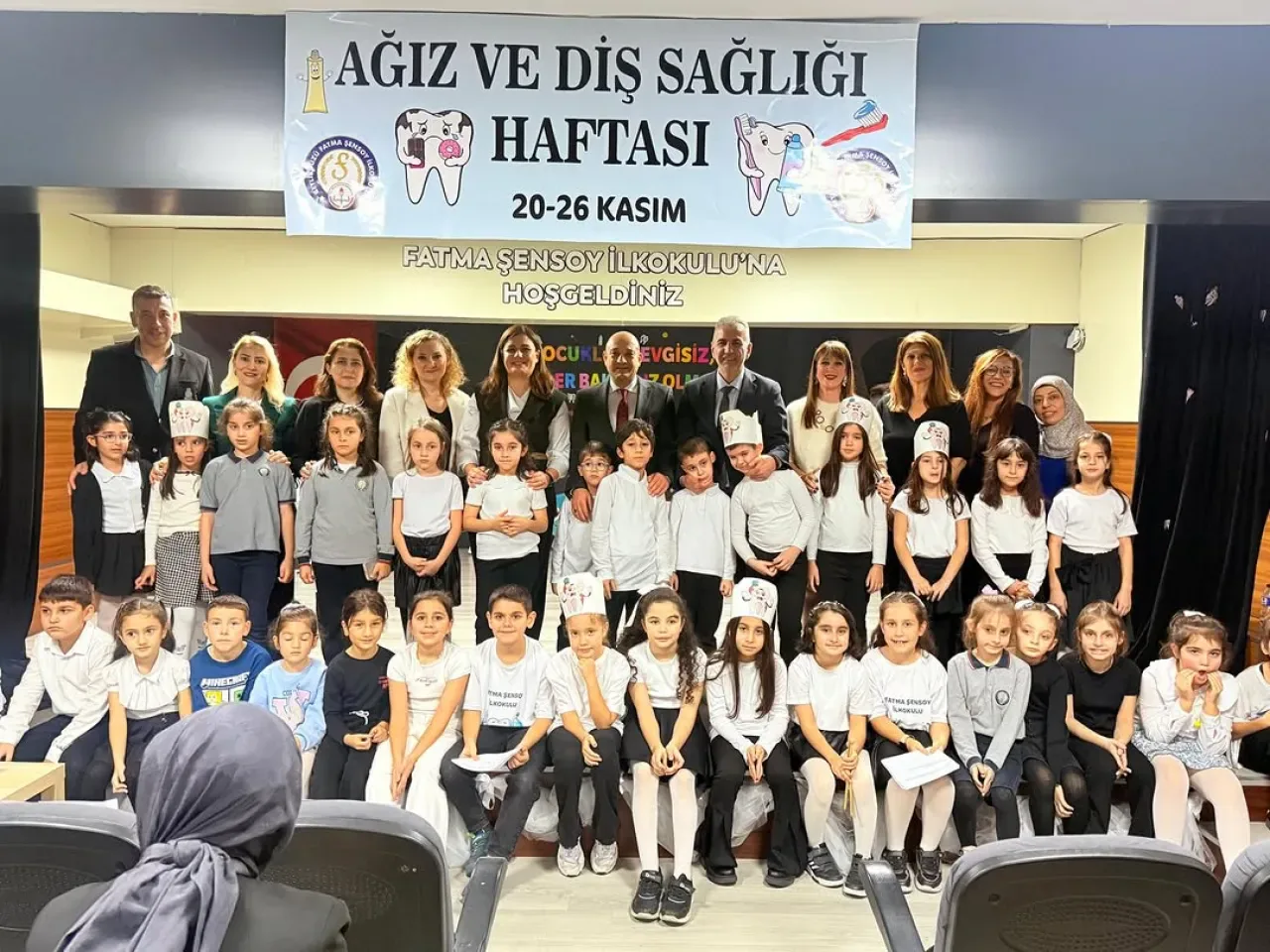 Beylikdüzü'nde Ağız ve Diş Sağlığı Haftası Etkinliği Düzenlendi Beylikdüzü'nde Ağız ve Diş Sağlığı Haftası Etkinliği Düzenlendi