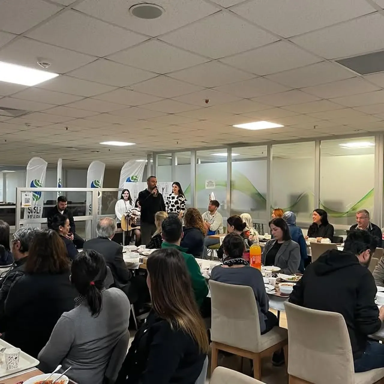 İstanbul Şişli MYO'da 24 Kasım Öğretmenler Günü Coşkusu İstanbul Şişli MYO'da 24 Kasım Öğretmenler Günü Coşkusu
