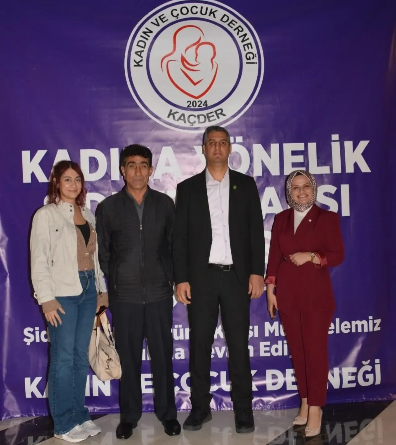 Antalya'da Kadına Yönelik Şiddetle Mücadele İçin "Kadının Gücü" Temalı Program Düzenlendi Antalya'da Kadına Yönelik Şiddetle Mücadele İçin "Kadının Gücü" Temalı Program Düzenlendi