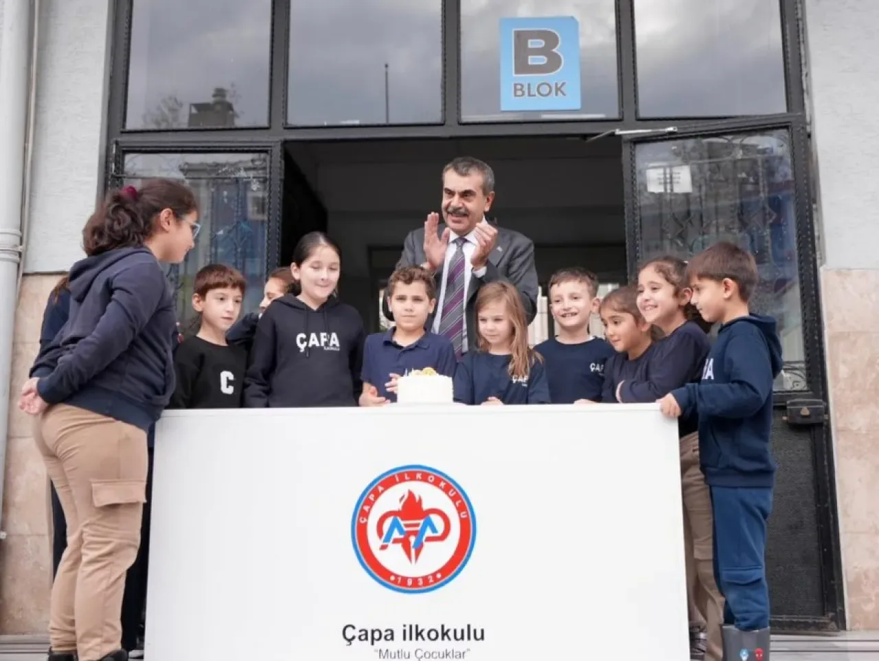 Fatih'te Eğitim Ziyareti: Türkiye Yüzyılı Maarif Modeli Masaya Yatırıldı Fatih'te Eğitim Ziyareti: Türkiye Yüzyılı Maarif Modeli Masaya Yatırıldı