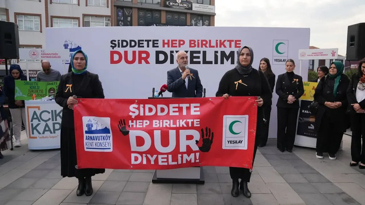 Arnavutköy'de Kadına Yönelik Şiddete Karşı Turuncu Direnç Arnavutköy'de Kadına Yönelik Şiddete Karşı Turuncu Direnç