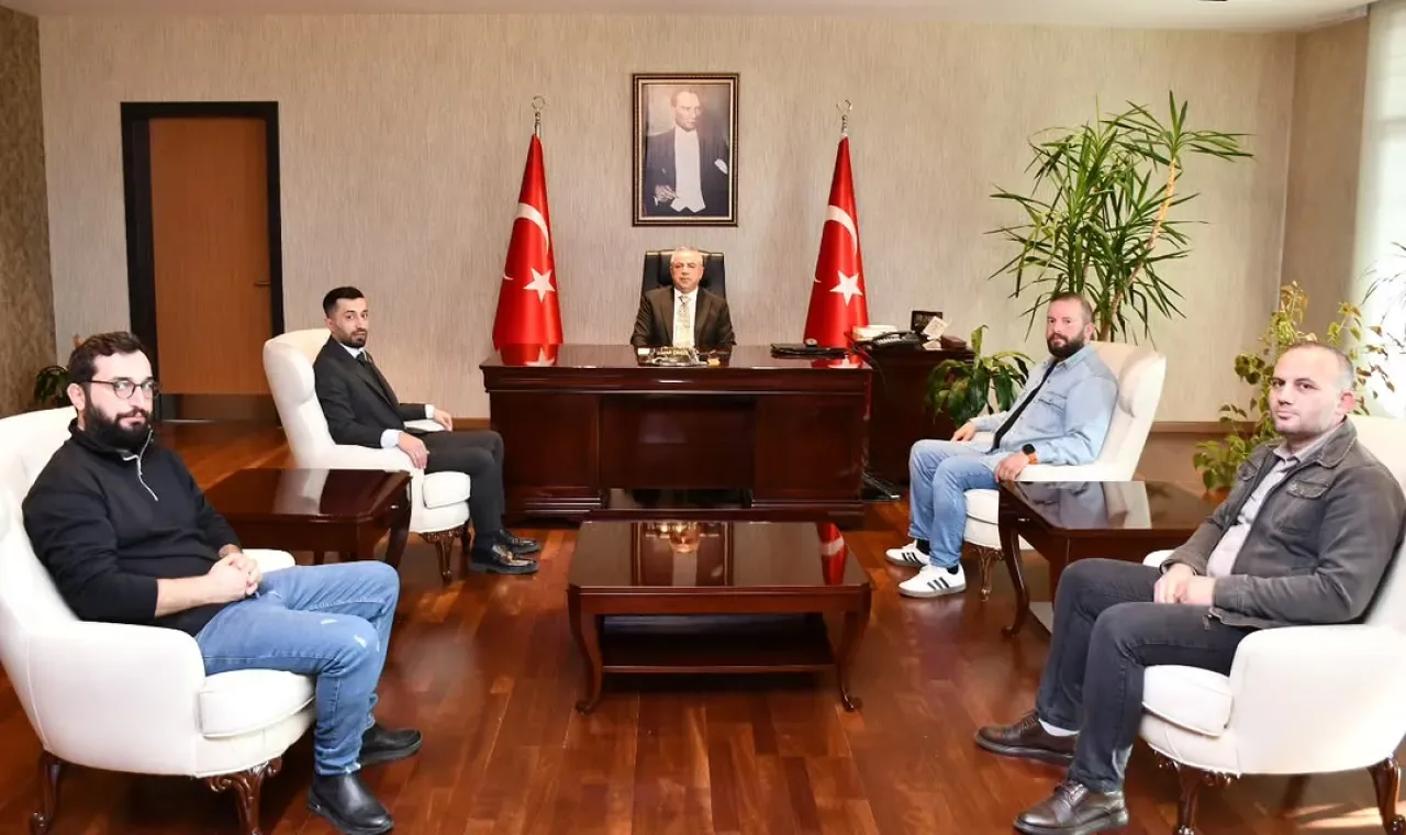 Gelecek Partisi Çekmeköy İlçe Başkanı Kaymakam Resul Çelik'i Ziyaret Etti Gelecek Partisi Çekmeköy İlçe Başkanı Kaymakam Resul Çelik'i Ziyaret Etti