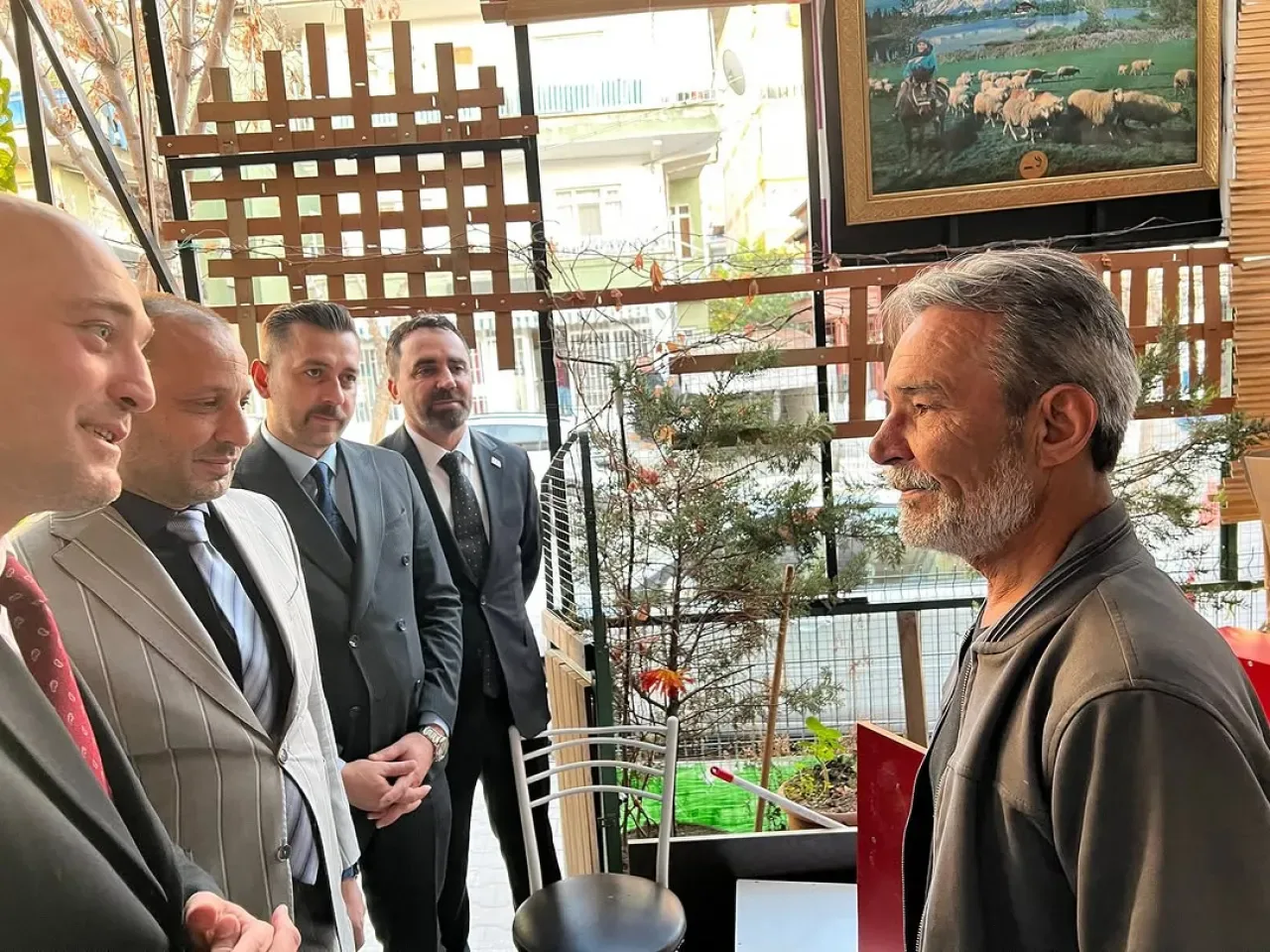 MHP Yenimahalle Teşkilatı, 513. Cadde Esnafını Ziyaret Etti MHP Yenimahalle Teşkilatı, 513. Cadde Esnafını Ziyaret Etti