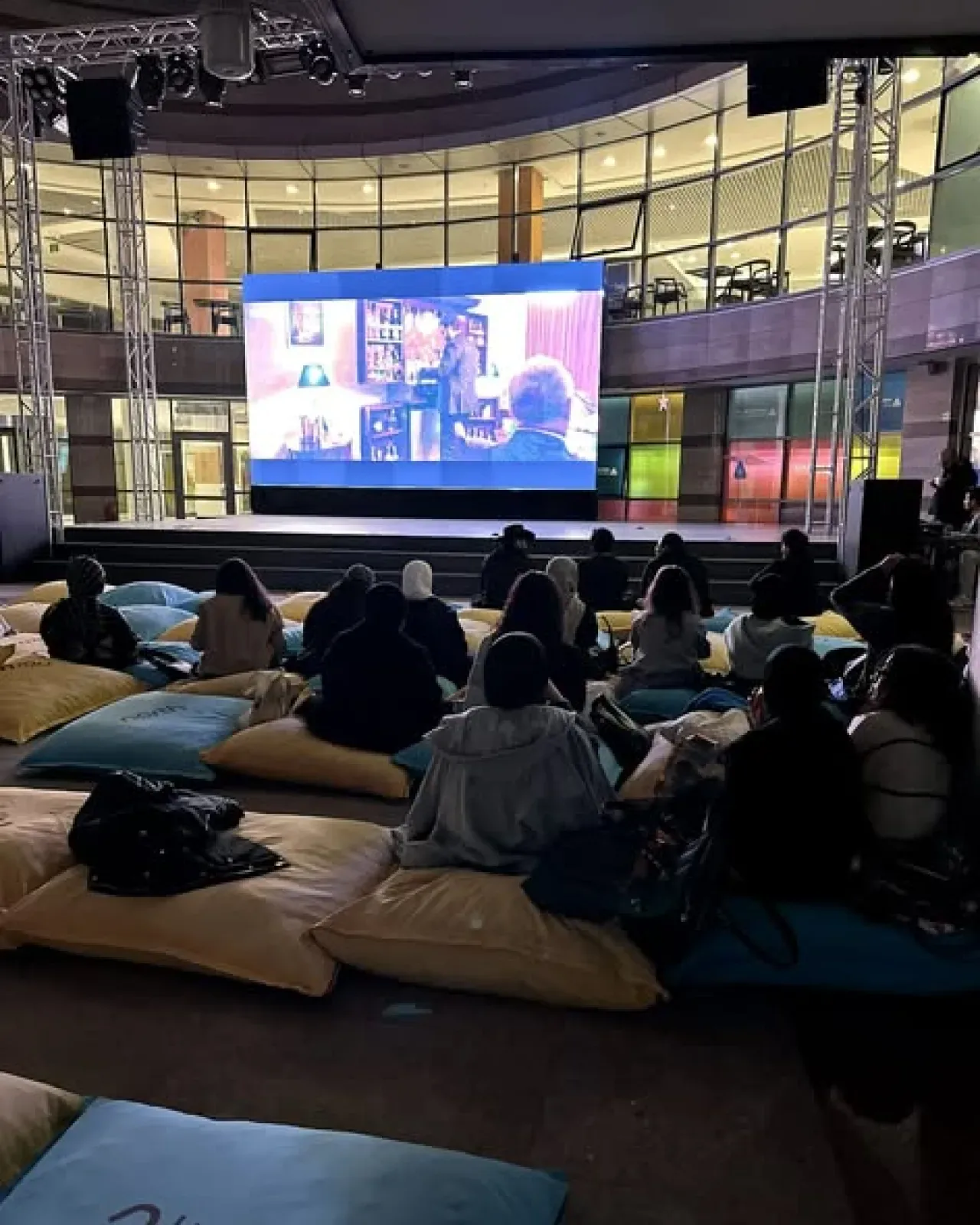 Ankara Bilim Üniversitesi'nde Uluslararası Öğrenciler İçin Film Gecesi Düzenlendi Ankara Bilim Üniversitesi'nde Uluslararası Öğrenciler İçin Film Gecesi Düzenlendi