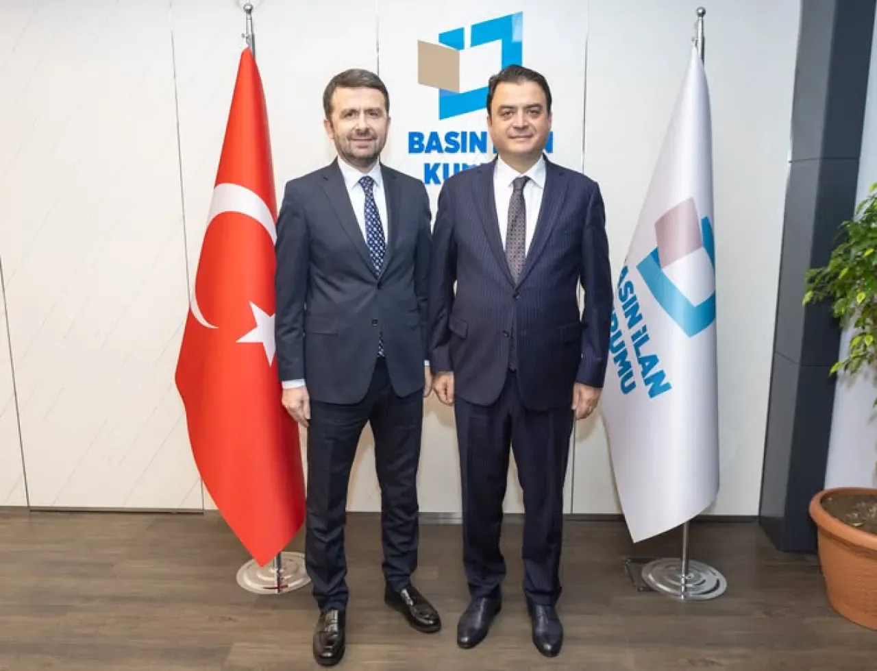 Tokat Valisi Abdullah Köklü, Basın İlan Kurumu Genel Müdürü Çay'ı Ziyaret Etti Tokat Valisi Abdullah Köklü, Basın İlan Kurumu Genel Müdürü Çay'ı Ziyaret Etti