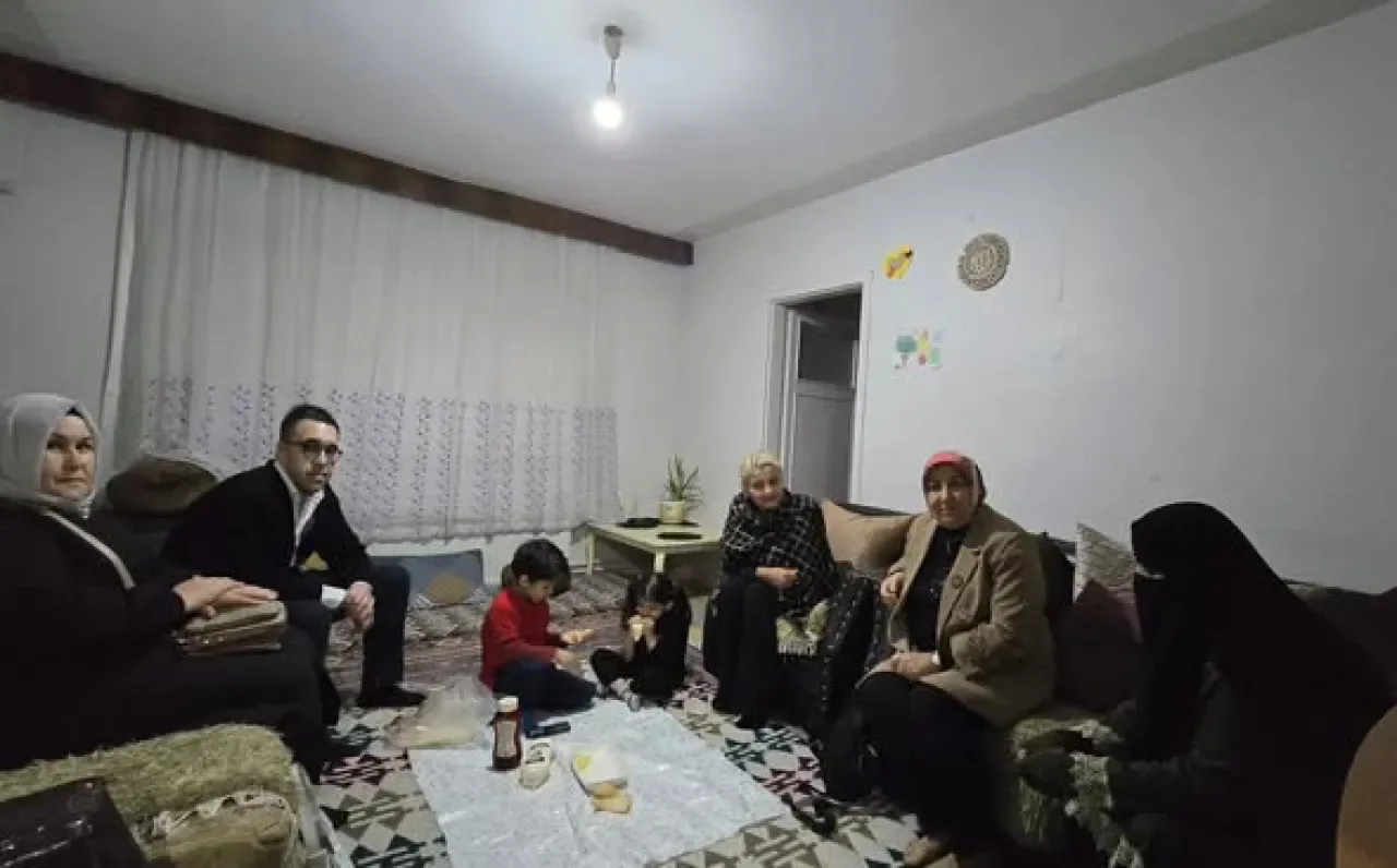 AK Parti Keçiören'de Vefa Ziyaretleri Gerçekleştirdi AK Parti Keçiören'de Vefa Ziyaretleri Gerçekleştirdi