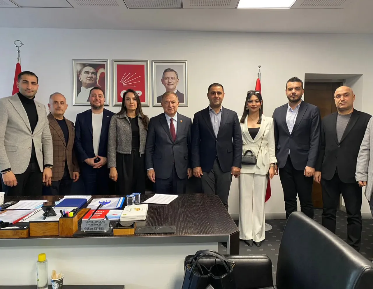 Çukurova Belediye Başkanı Emrah Kozay'dan CHP 39. Olağan Kurultayı Mesajı: Hedef İktidar Çukurova Belediye Başkanı Emrah Kozay'dan CHP 39. Olağan Kurultayı Mesajı: Hedef İktidar