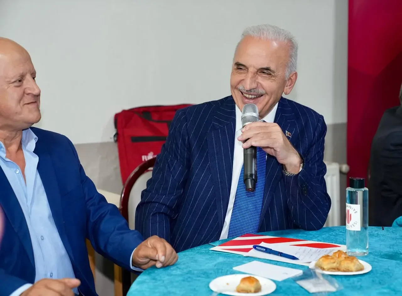 Başkan Yıldırım, Kastamonu Doğanyurt Derneği'nde Hemşehrileriyle Buluştu Başkan Yıldırım, Kastamonu Doğanyurt Derneği'nde Hemşehrileriyle Buluştu
