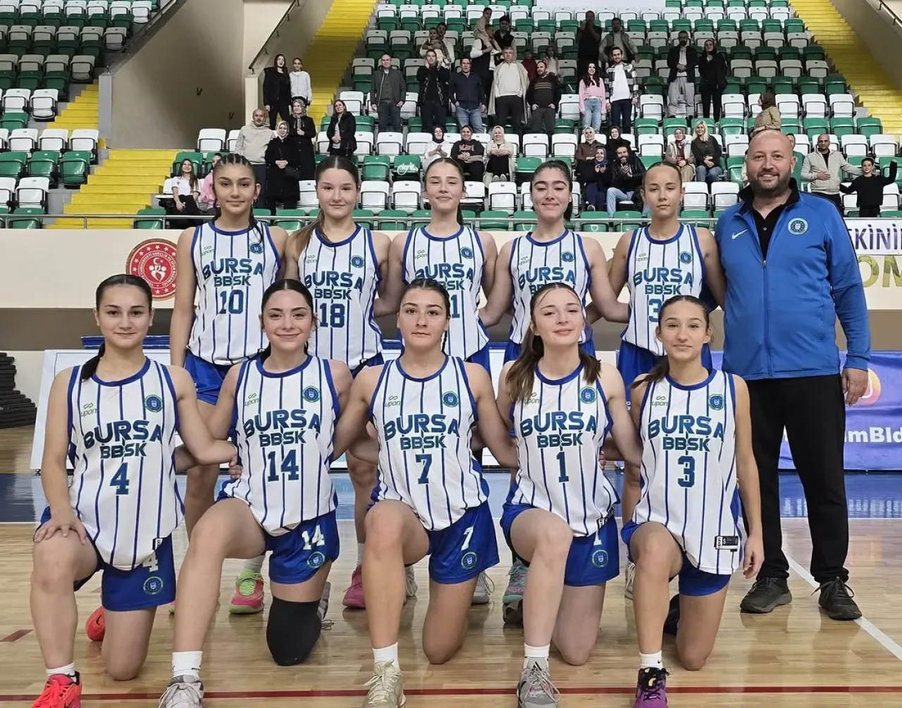 Bursa Büyükşehir Belediyespor U16 Basketbol Takımı Yenilgisiz Serisini Sürdürüyor Bursa Büyükşehir Belediyespor U16 Basketbol Takımı Yenilgisiz Serisini Sürdürüyor