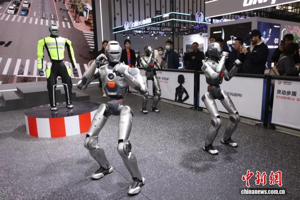 2025 Dünya Akıllı Üretim Konferansı Nanjing'de Başladı: Robotlar Ön Planda 2025 Dünya Akıllı Üretim Konferansı Nanjing'de Başladı: Robotlar Ön Planda