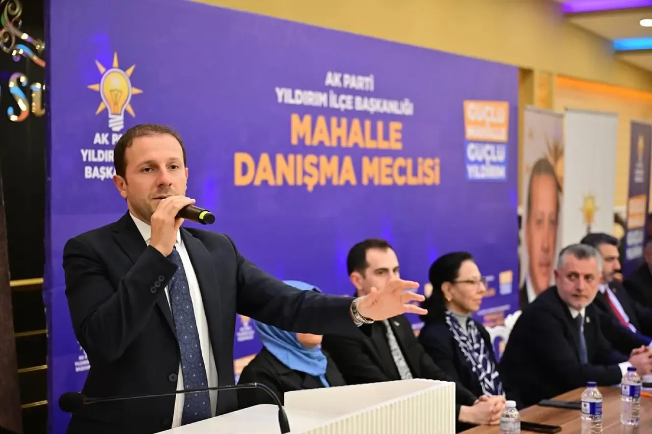 AK Parti Bursa Teşkilatı, Yıldırım'ın Geleceği İçin Sahada Çalışıyor AK Parti Bursa Teşkilatı, Yıldırım'ın Geleceği İçin Sahada Çalışıyor