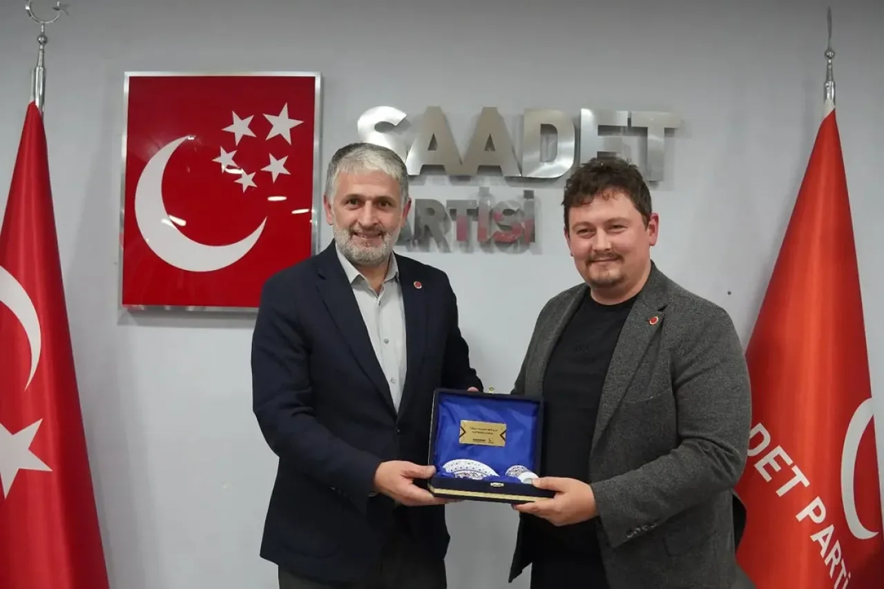 Saadet Partisi Bursa'da İnegöl Teşkilatına 'Beşinci Yıldız' Ödülü Saadet Partisi Bursa'da İnegöl Teşkilatına 'Beşinci Yıldız' Ödülü