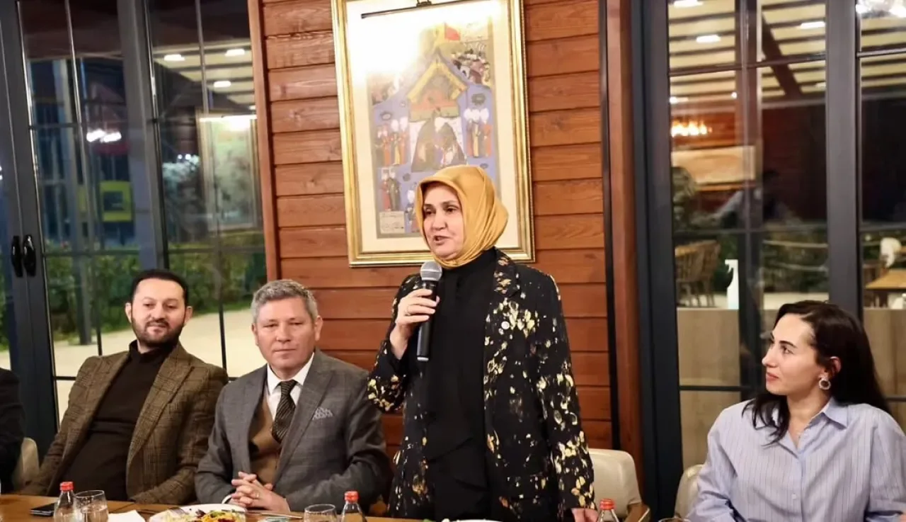 AK Parti Beykoz'da Mahalle Başkanlarıyla İstişare Toplantısı Düzenledi AK Parti Beykoz'da Mahalle Başkanlarıyla İstişare Toplantısı Düzenledi