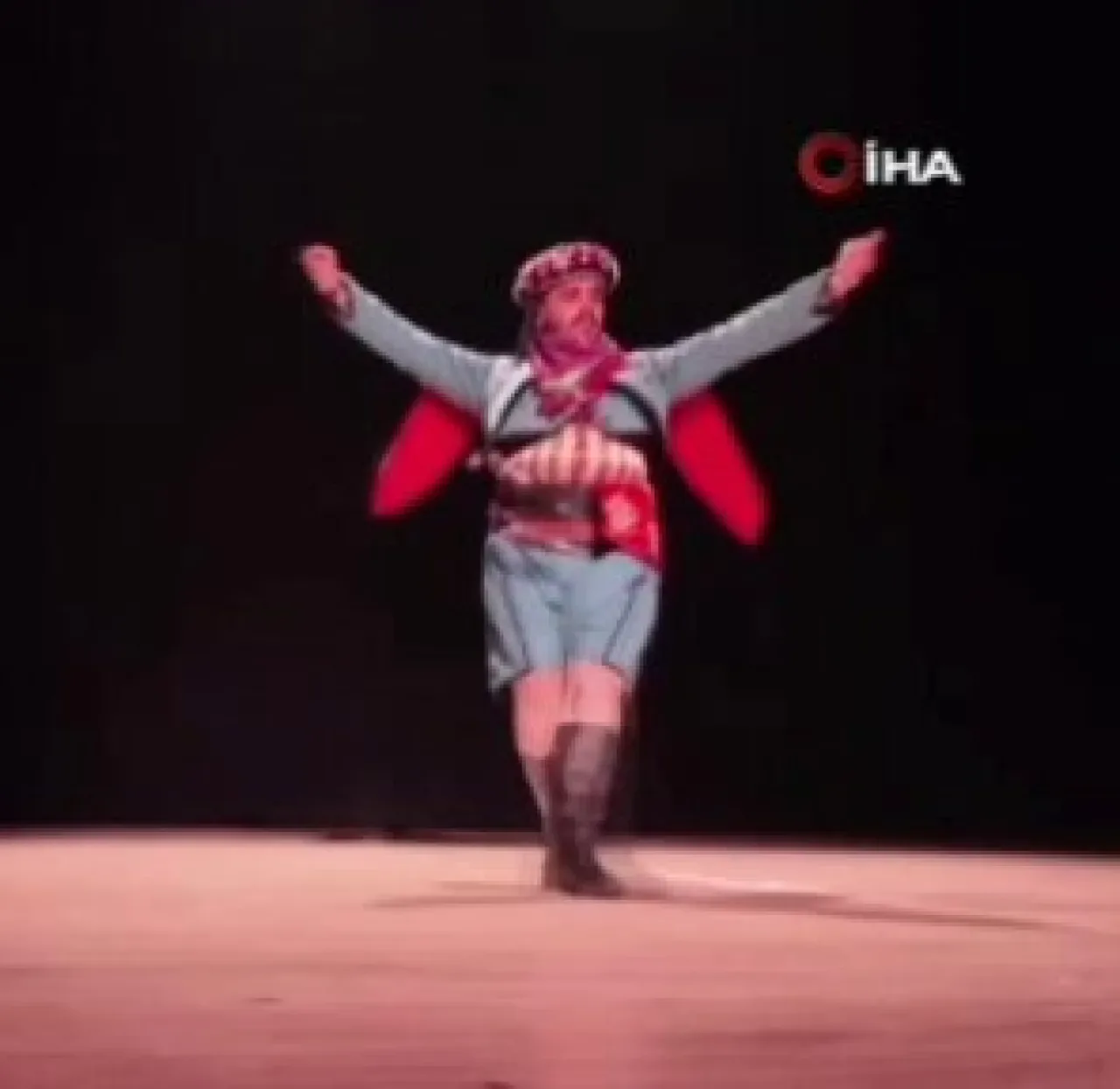 Gaziantep'te Dansçının Bağları Koptu Gaziantep'te Dansçının Bağları Koptu