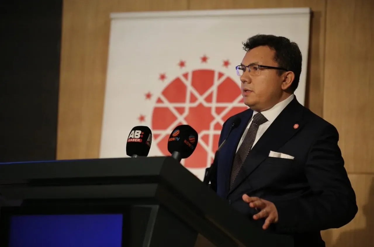 Konya'da Bağımlılıkla Mücadelede Medyanın Rolü ve Haber Dili Üzerine Eğitim Konya'da Bağımlılıkla Mücadelede Medyanın Rolü ve Haber Dili Üzerine Eğitim