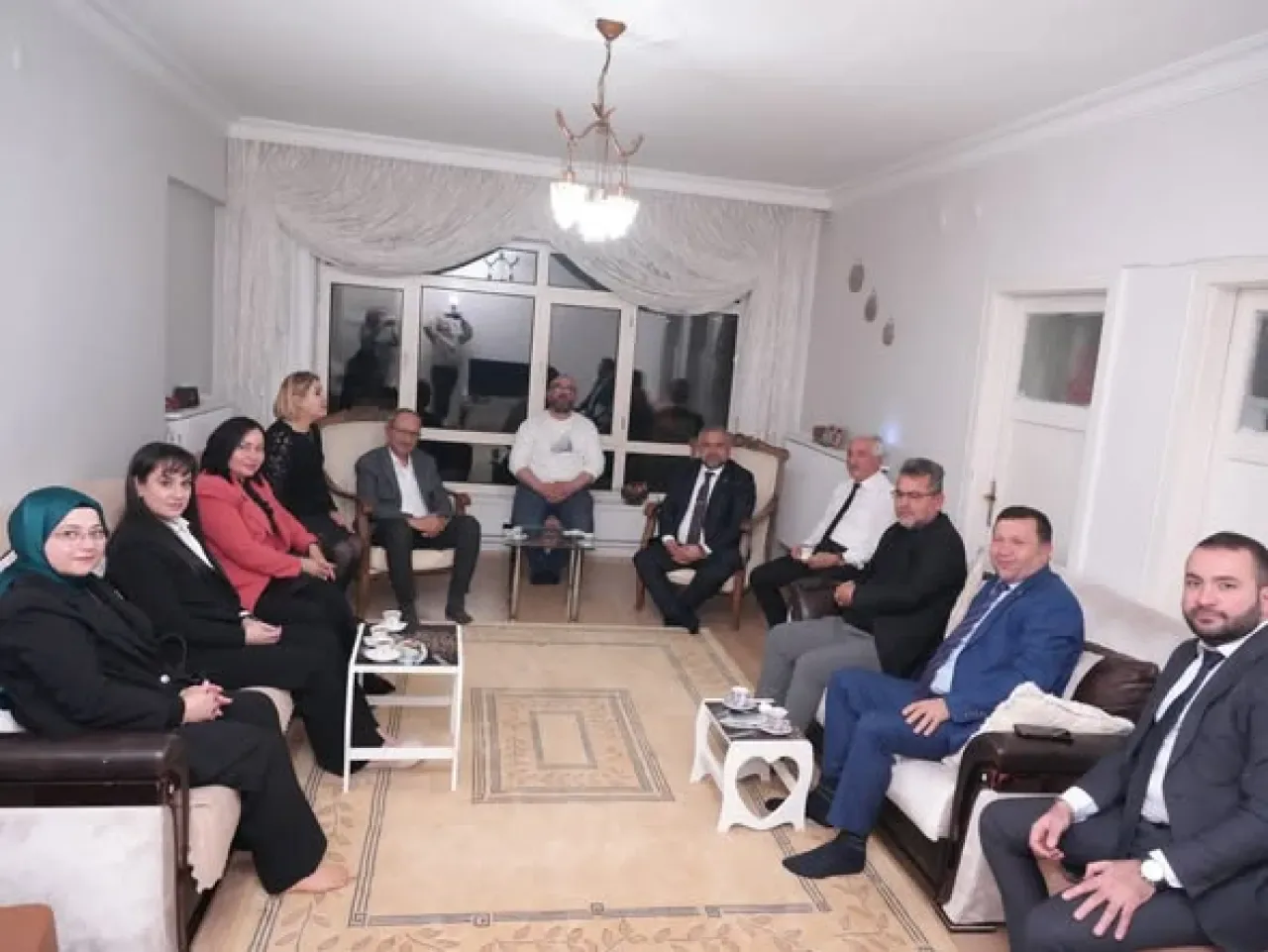 MHP Keçiören, "Hayırlı Günler Komşum" Ziyaretleri Kapsamında Vatandaşla Buluşuyor MHP Keçiören, "Hayırlı Günler Komşum" Ziyaretleri Kapsamında Vatandaşla Buluşuyor