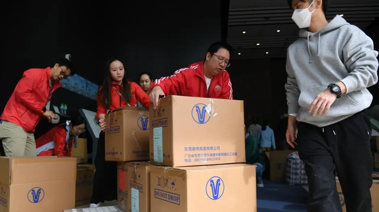 Hong Kong'daki Yangına Çin Anakarasından Destek Seferberliği Hong Kong'daki Yangına Çin Anakarasından Destek Seferberliği