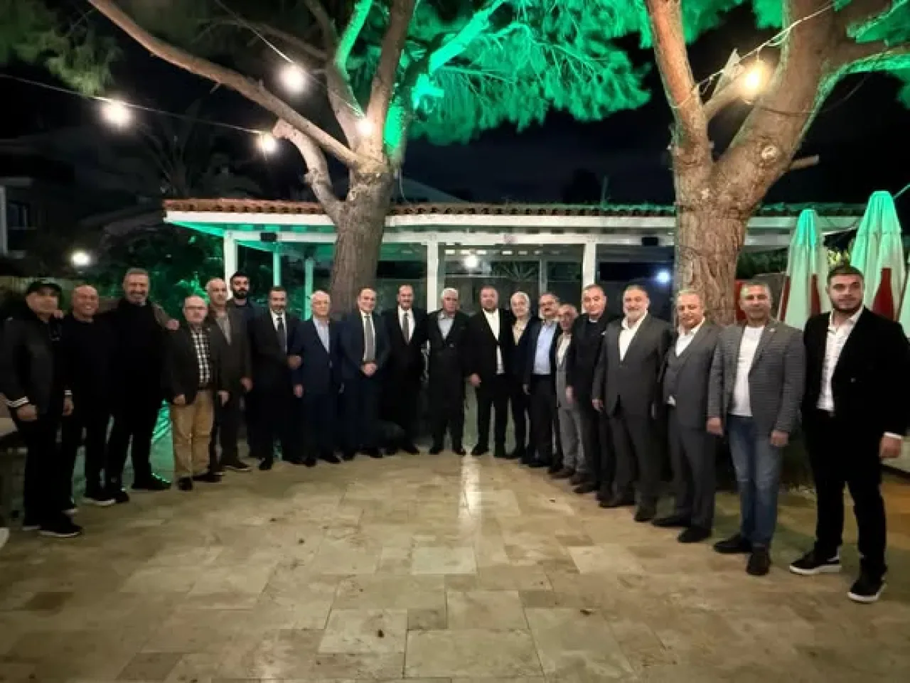 Tamer Osmanağaoğlu, İzmir'de Ağrılı Hemşehrileri ile Buluştu Tamer Osmanağaoğlu, İzmir'de Ağrılı Hemşehrileri ile Buluştu