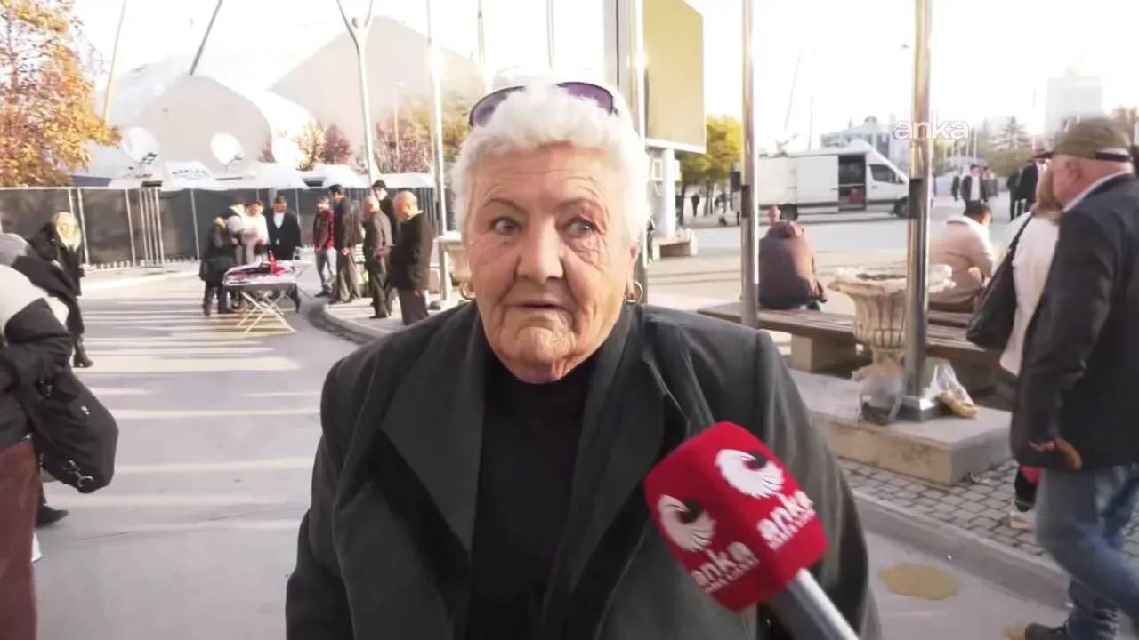CHP 39. Olağan Kurultayı'na Katılan Vatandaşların Mesajları ve Umutları CHP 39. Olağan Kurultayı'na Katılan Vatandaşların Mesajları ve Umutları