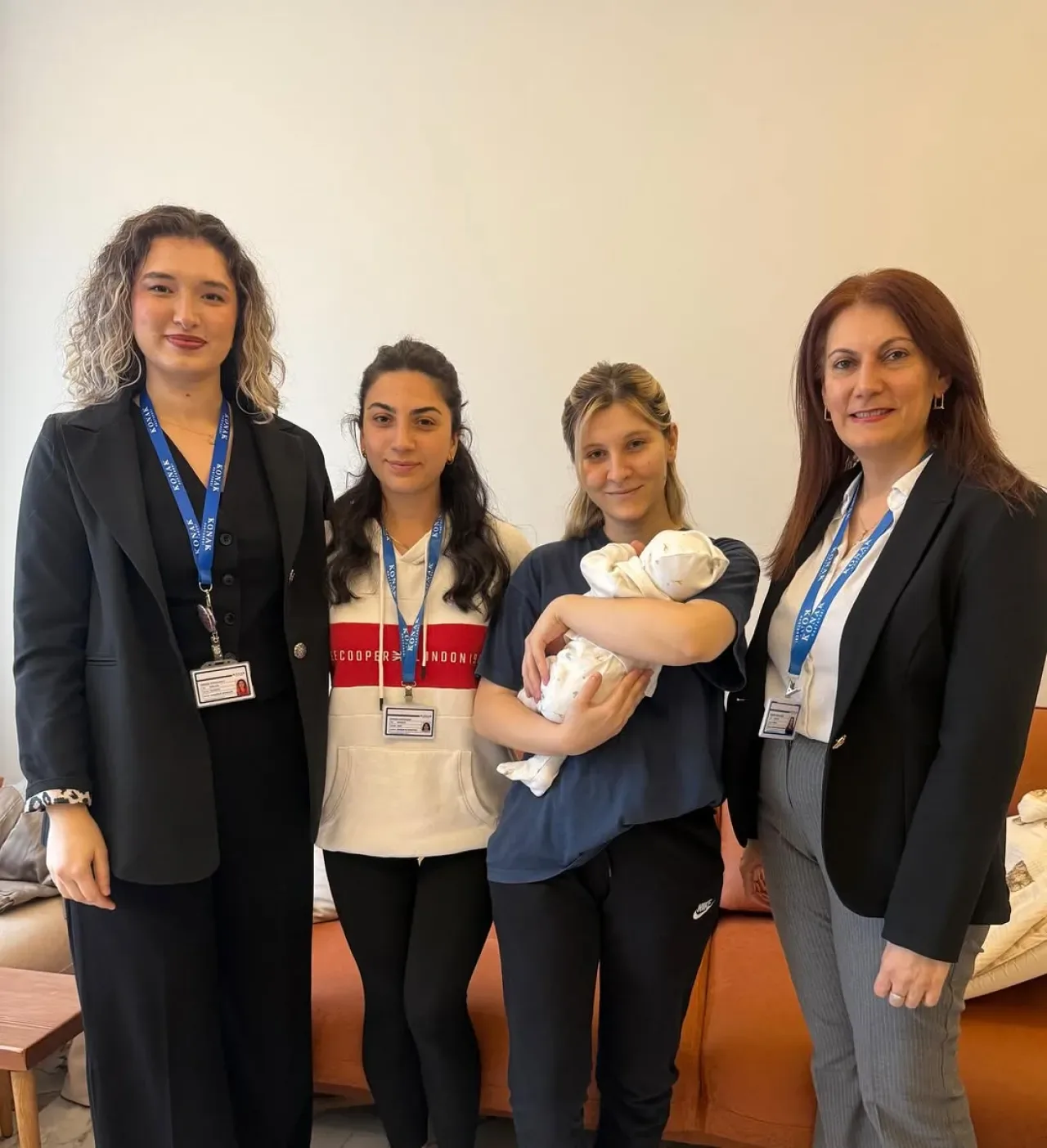 Özel Konak Hastanesi'nden Taburculuk Sonrası Ev Ziyareti Hizmeti Özel Konak Hastanesi'nden Taburculuk Sonrası Ev Ziyareti Hizmeti