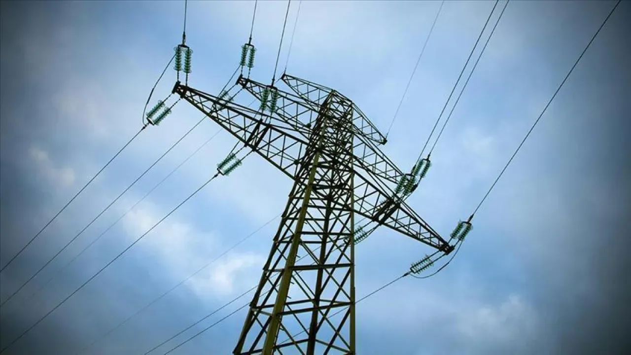 Türkiye'de Elektrik Üretimi Tüketimi Aştı: Doğal Gaz Santralleri Lider Türkiye'de Elektrik Üretimi Tüketimi Aştı: Doğal Gaz Santralleri Lider