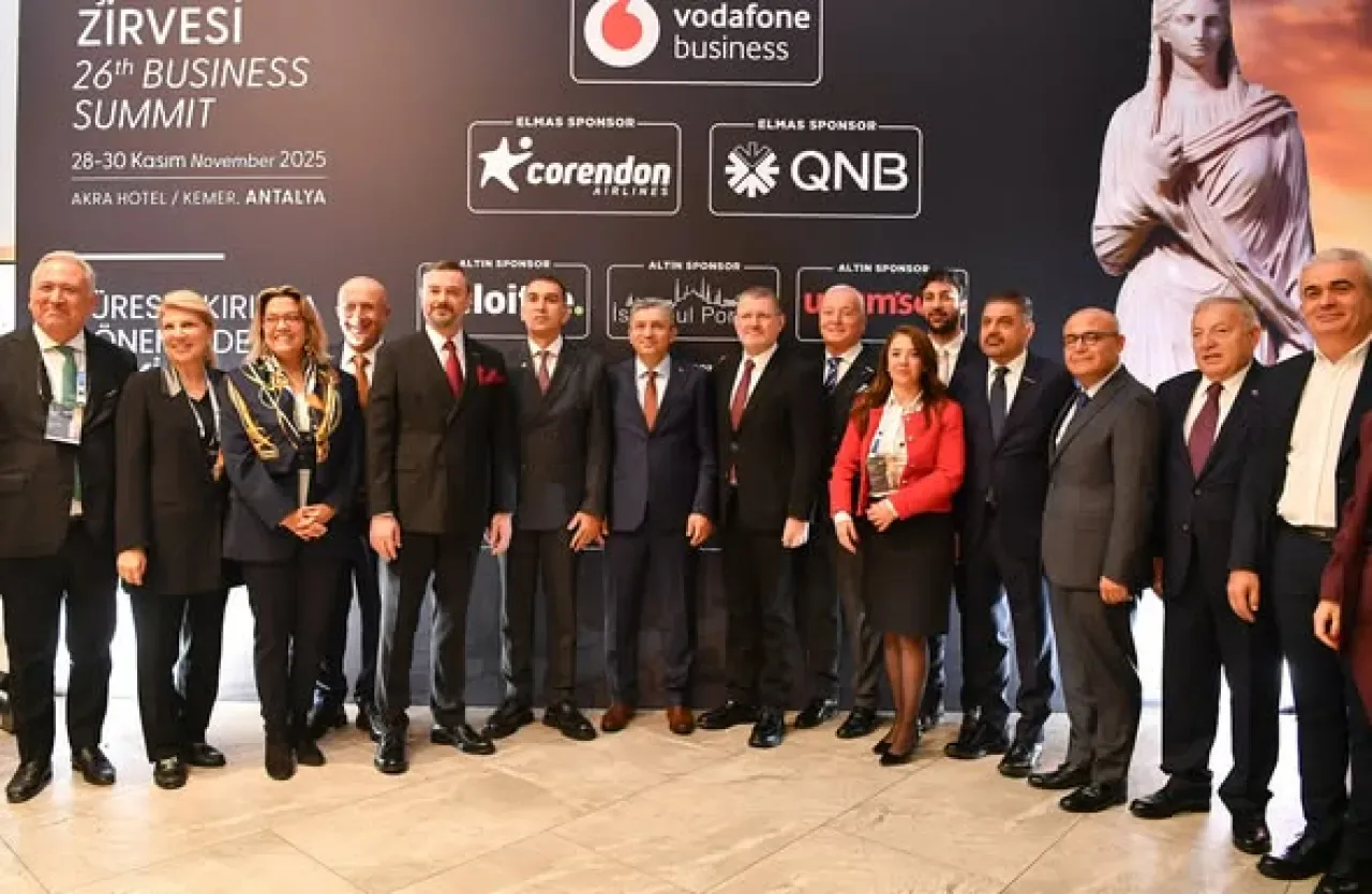 Antalya'da Düzenlenen 26. İş Dünyası Zirvesi'nde Türkiye'nin Ekonomik Gündemi Masaya Yatırıldı Antalya'da Düzenlenen 26. İş Dünyası Zirvesi'nde Türkiye'nin Ekonomik Gündemi Masaya Yatırıldı