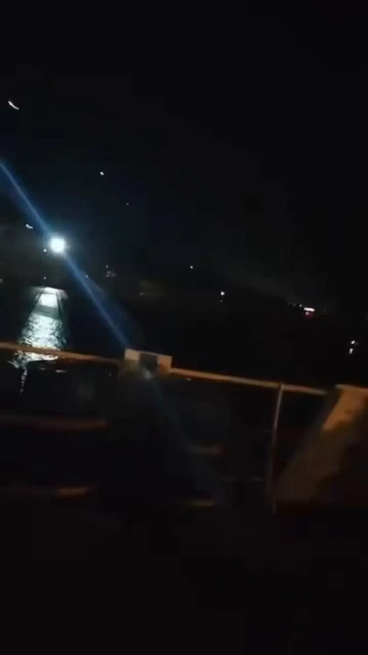 Ukrayna'nın Rus Limanlarına Düzenlediği İHA Saldırısı Türk Gemi Mürettebatı Tarafından Kaydedildi Ukrayna'nın Rus Limanlarına Düzenlediği İHA Saldırısı Türk Gemi Mürettebatı Tarafından Kaydedildi