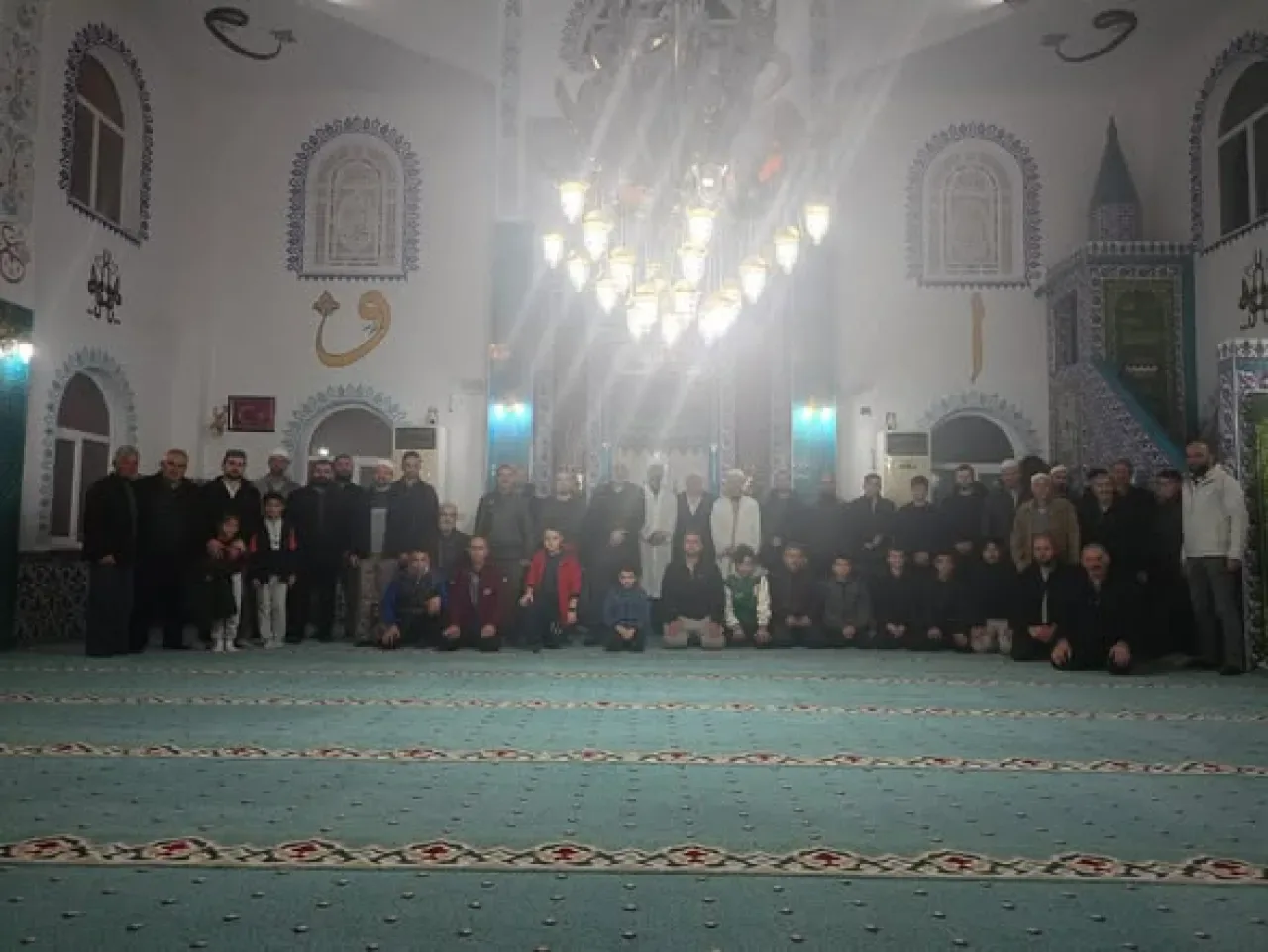Karacabey'de Sabah Namazı Buluşmaları Hacı Ali Üsküdar Camii'nde Yapıldı Karacabey'de Sabah Namazı Buluşmaları Hacı Ali Üsküdar Camii'nde Yapıldı