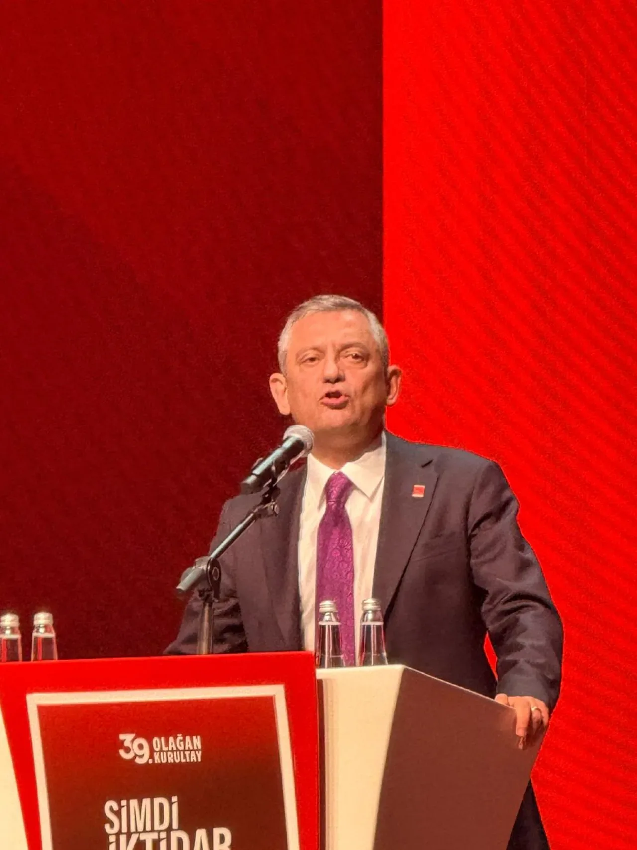 CHP, 39. Olağan Kurultayı'nın İkinci Gününde "Şimdi İktidar Zamanı" Sloganıyla Yola Devam Ediyor CHP, 39. Olağan Kurultayı'nın İkinci Gününde "Şimdi İktidar Zamanı" Sloganıyla Yola Devam Ediyor