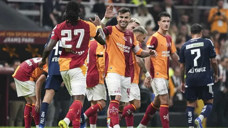 Galatasaray 3-1 Kasımpaşa: Osimhen'in ikisiyle devrilen kriz, liderlik Sarı-Kırmızıda görseli