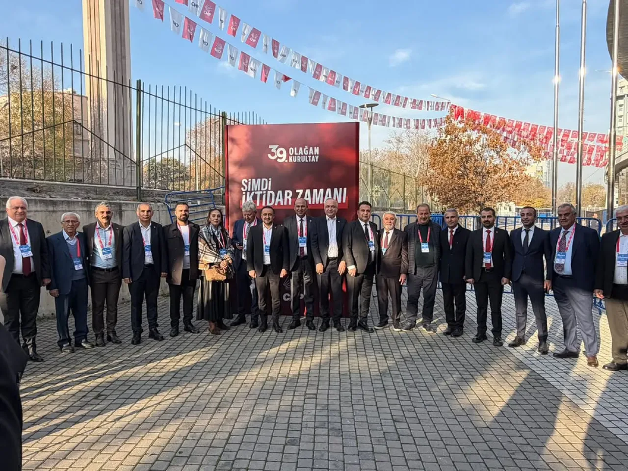 CHP'nin 39. Olağan Kurultayı'nda "Değişim ve Birlik" Vurgusu CHP'nin 39. Olağan Kurultayı'nda "Değişim ve Birlik" Vurgusu