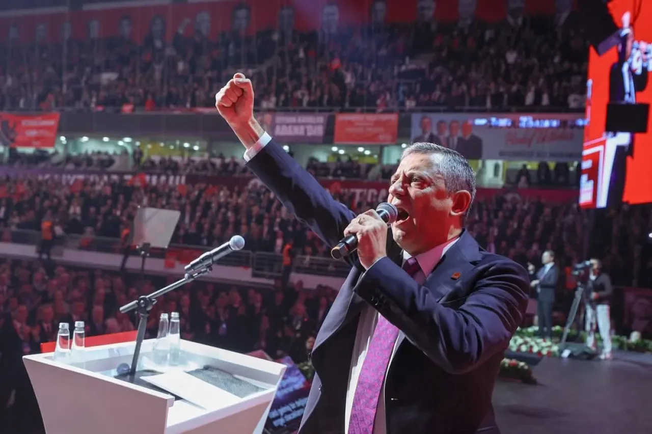 CHP Küçükçekmece'den "Değişim" Vurgusu: İktidar Yolculuğu Başlıyor CHP Küçükçekmece'den "Değişim" Vurgusu: İktidar Yolculuğu Başlıyor