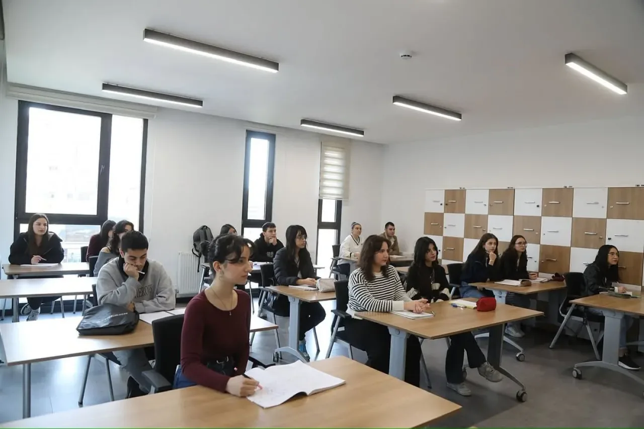 Çankaya Belediyesi'nden Öğrencilere LGS ve YKS Hazırlık Kursu Desteği Çankaya Belediyesi'nden Öğrencilere LGS ve YKS Hazırlık Kursu Desteği