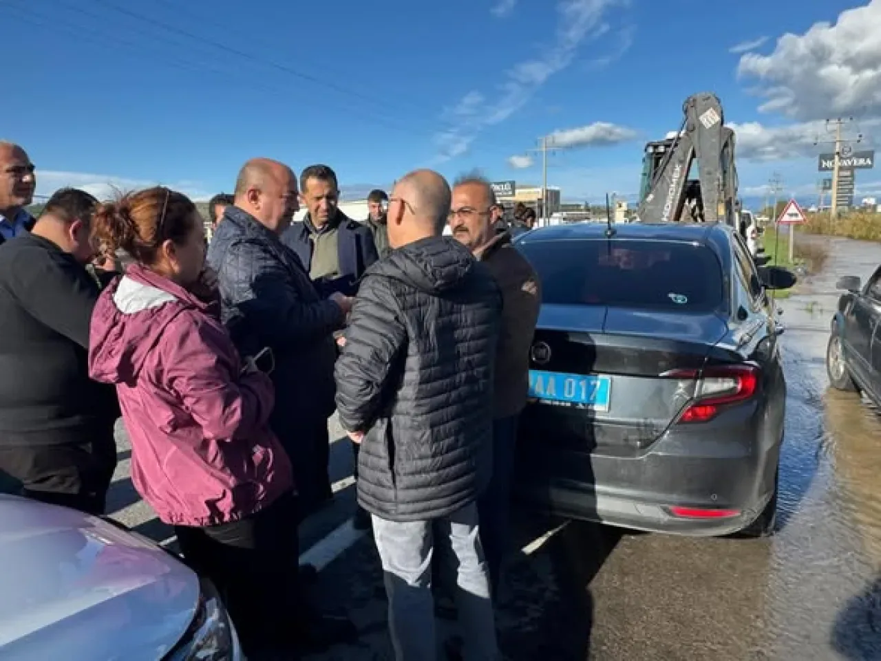 Ayvalık'ta Meydana Gelen Taşkın Sonrası DSİ Ekipleri Sahada Ayvalık'ta Meydana Gelen Taşkın Sonrası DSİ Ekipleri Sahada