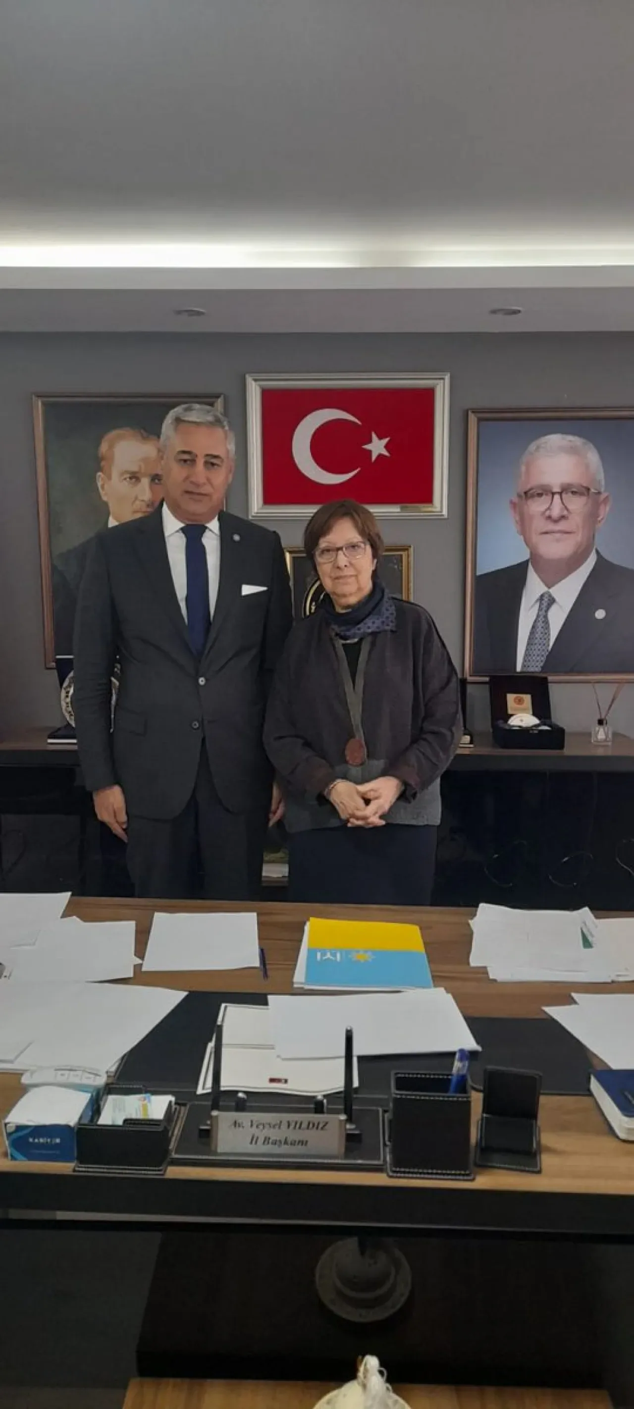 İYİ Parti Adana'da Kongre Öncesi Ziyaret: Gül Paksoy'tan Veysel Yıldız'a Başarı Desteği İYİ Parti Adana'da Kongre Öncesi Ziyaret: Gül Paksoy'tan Veysel Yıldız'a Başarı Desteği