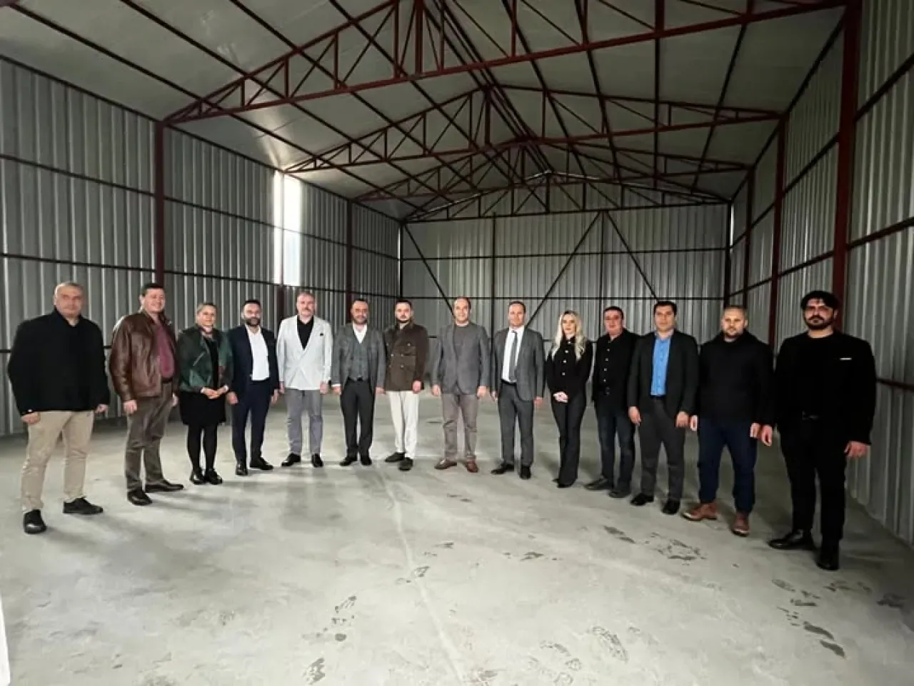 AK Partili İş İnsanı Gökhan Sezer'in Yeni İşyeri Açılışına Yoğun Katılım AK Partili İş İnsanı Gökhan Sezer'in Yeni İşyeri Açılışına Yoğun Katılım