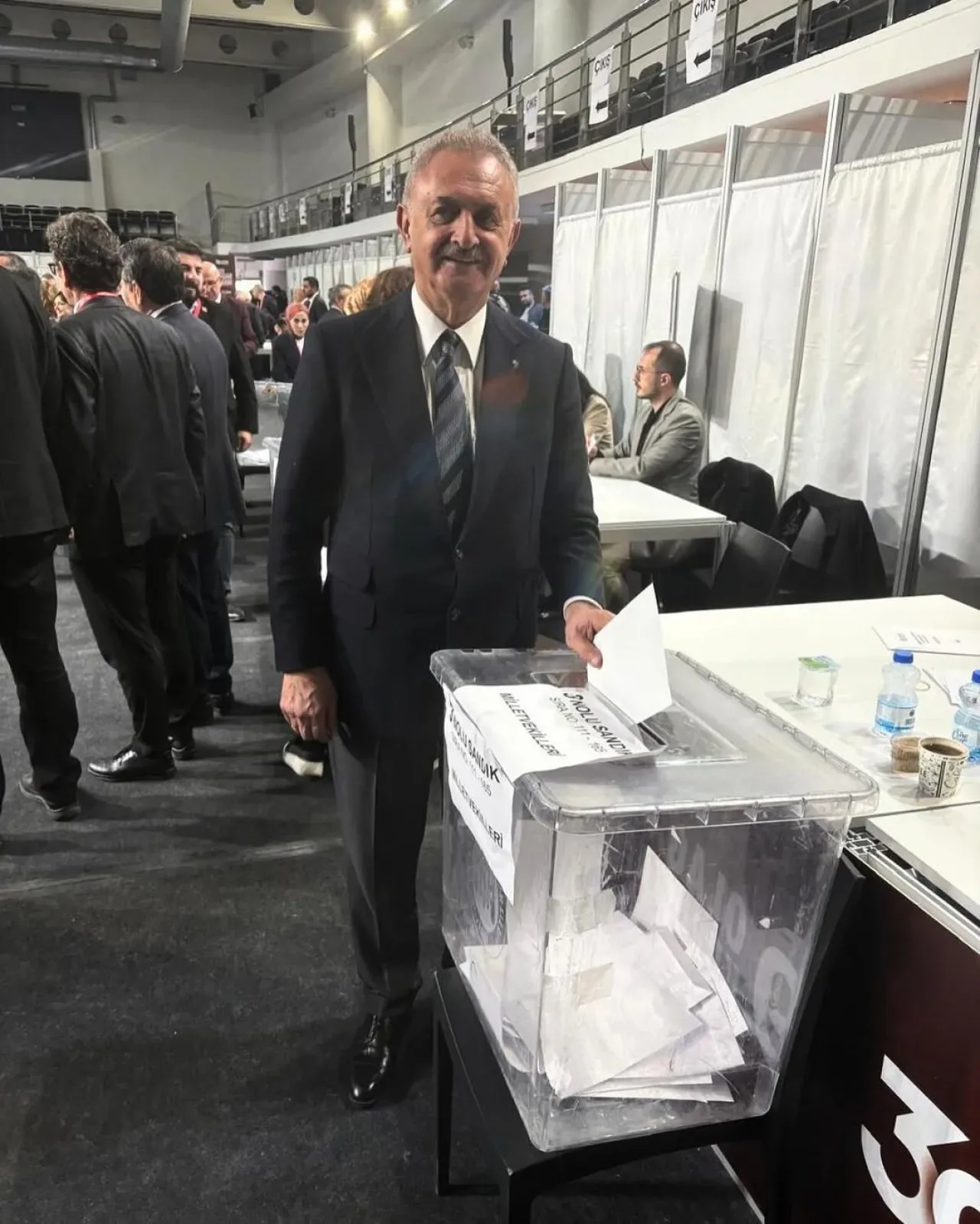 CHP Kocaeli Milletvekili Çiler, Kurultayda Özgür Özel'in Liderliğinde Mücadele Kararı Aldı CHP Kocaeli Milletvekili Çiler, Kurultayda Özgür Özel'in Liderliğinde Mücadele Kararı Aldı