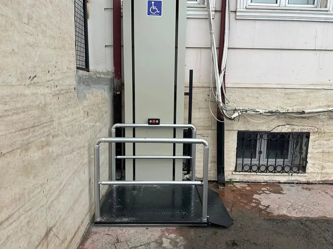 Dilovası Belediyesi, Kaymakamlık Binasını Engelli Erişimine Açtı Dilovası Belediyesi, Kaymakamlık Binasını Engelli Erişimine Açtı