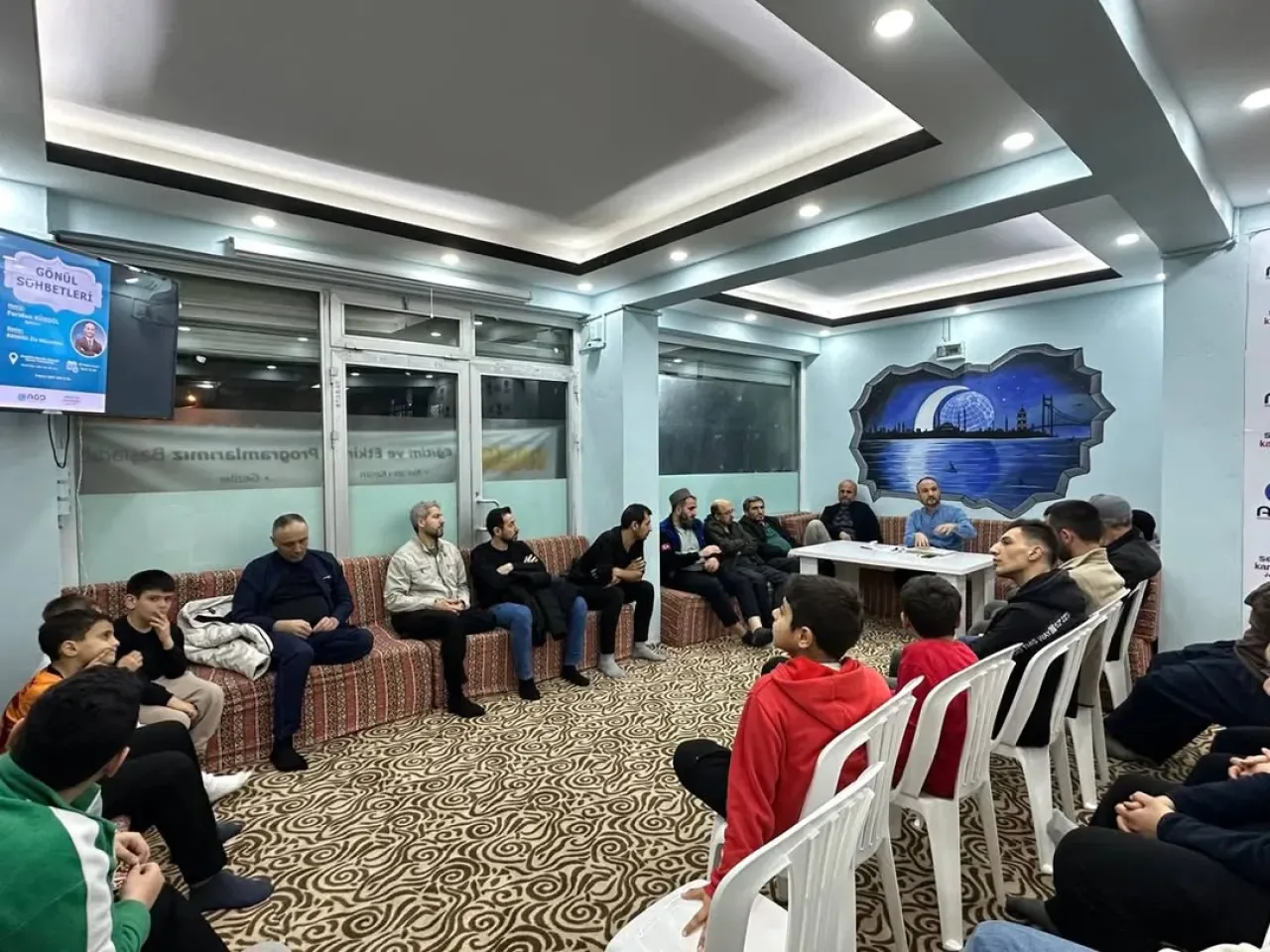 Anadolu Gençlik Derneği Bağcılar Kirazlı'da Haftalık Sohbetler Devam Ediyor Anadolu Gençlik Derneği Bağcılar Kirazlı'da Haftalık Sohbetler Devam Ediyor